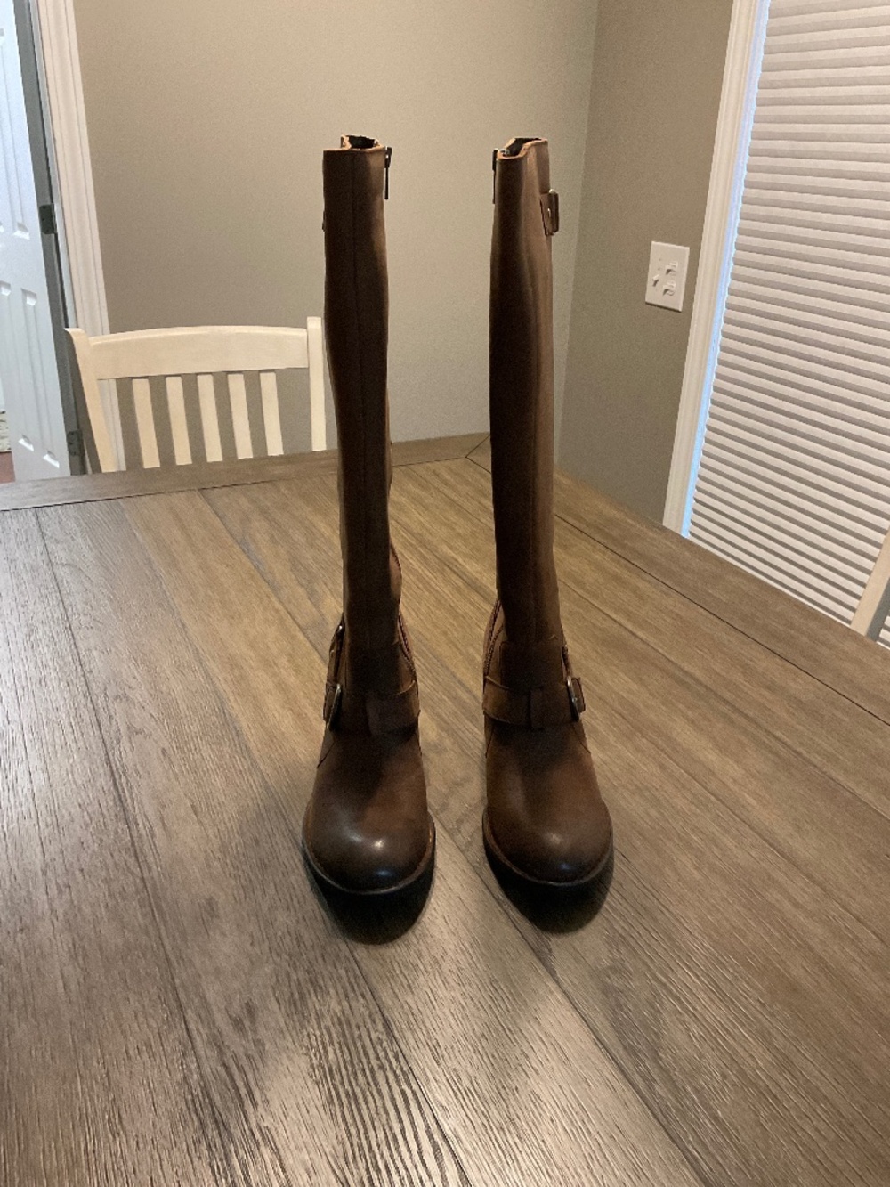 Born Crown Briony Ladies Leather Boots Chocolate Brown Size 9.5 - New with Tags